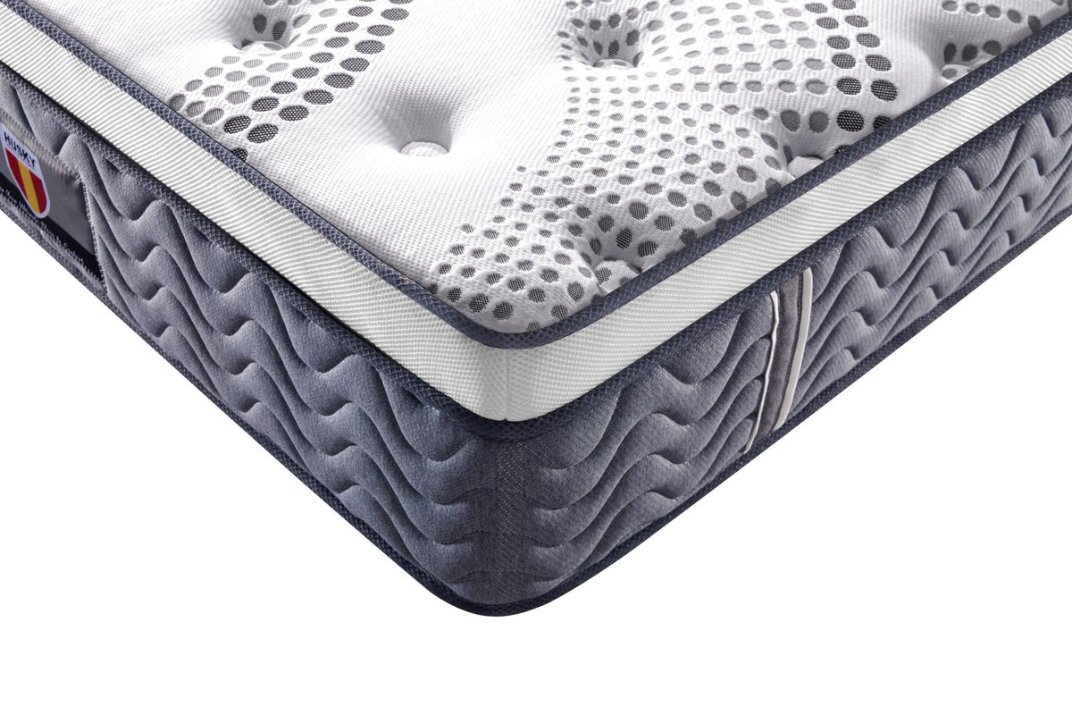 Husky Celeste mattress corner close-up