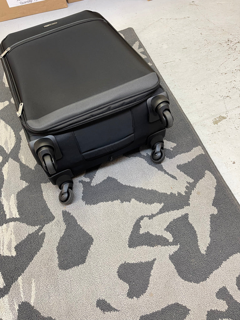 New 25” Suitcase - 360 Degree Spinner Wheels